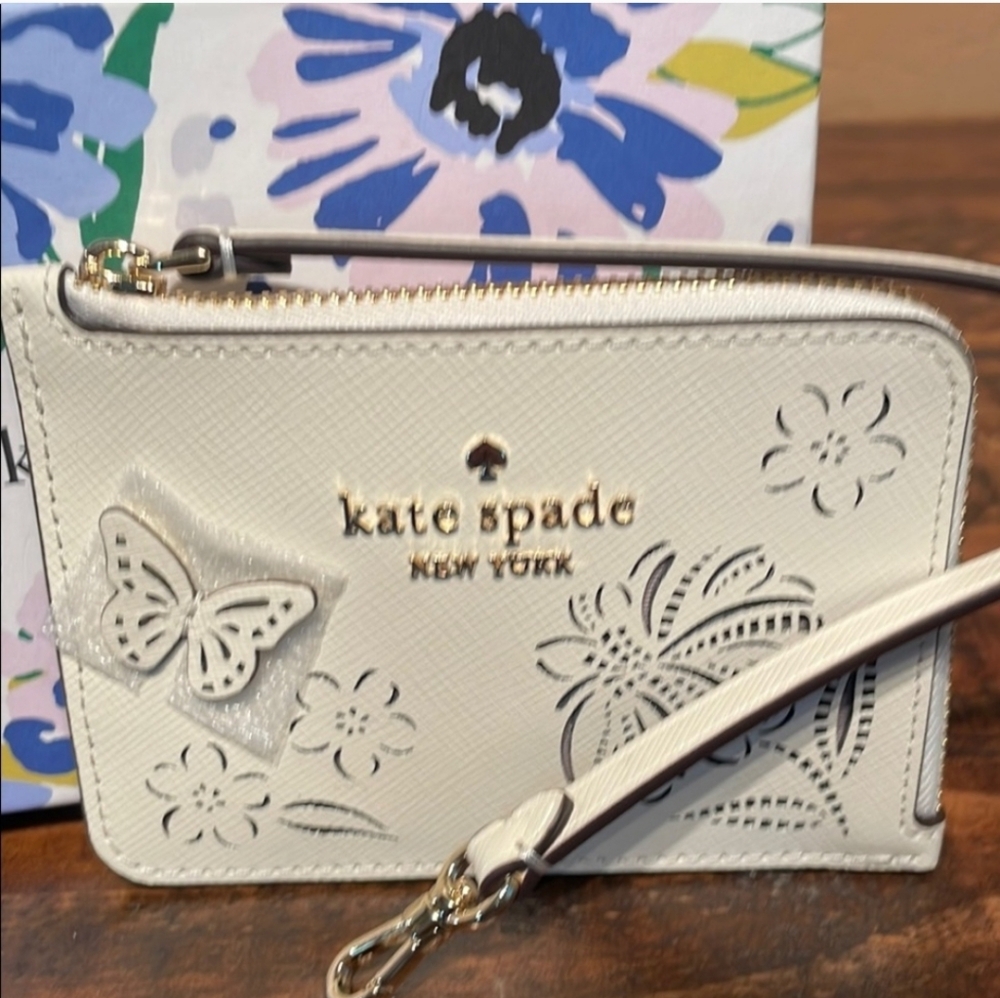 Kate Spade-Cream Floral Cutout Wristlet